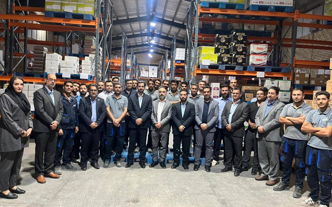 بازدید مدیر عامل و هیئت همراه از مرکز توزیع شیراز به منظور احداث مرکز ملکی